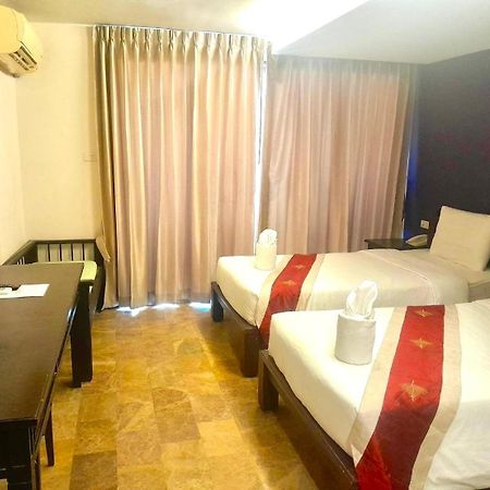 All Together Suite Hotel Banguecoque Exterior foto